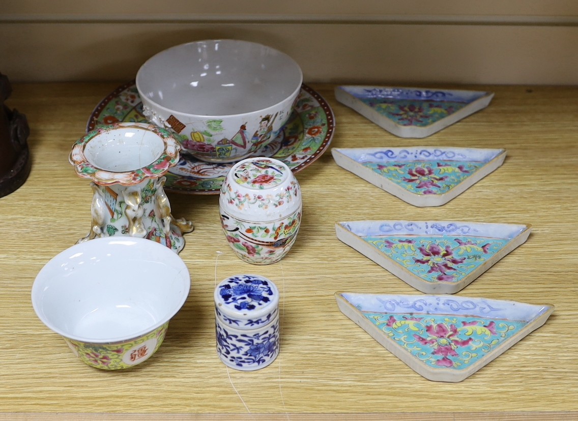 A group of 18th/19th century Chinese porcelain wares (10)